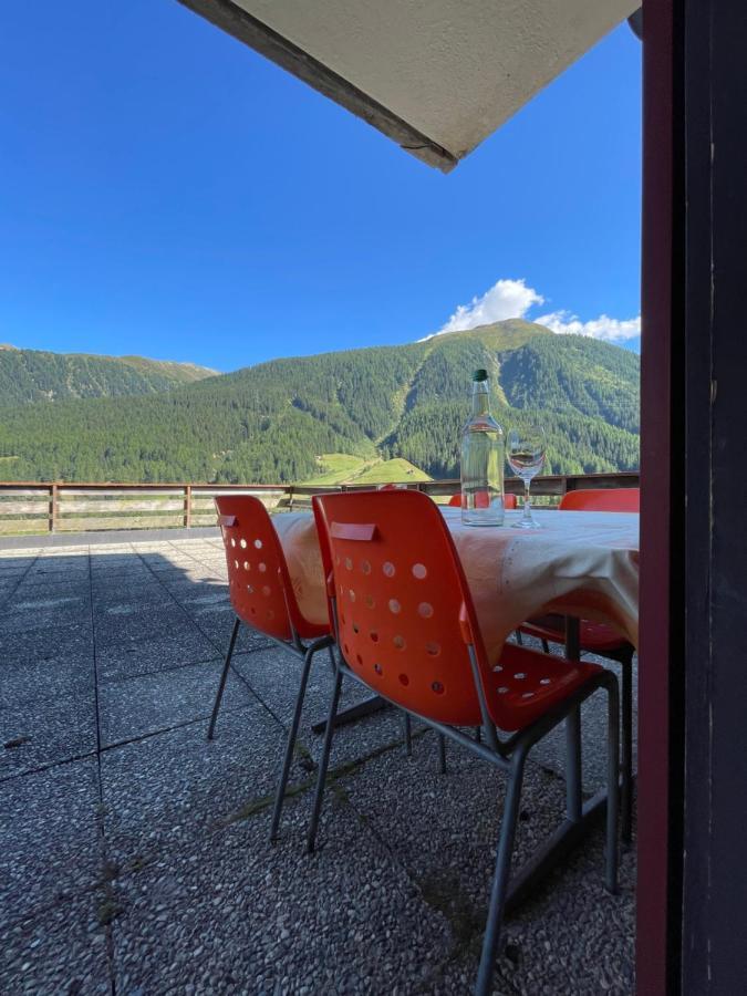 Hotel Restaurant Gommerhof Reckingen ภายนอก รูปภาพ